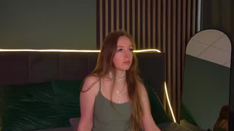 Snapshot of kathystewart chatting on 09-19-25, 04:14 Kathy online show from 09-19-25, 04:14