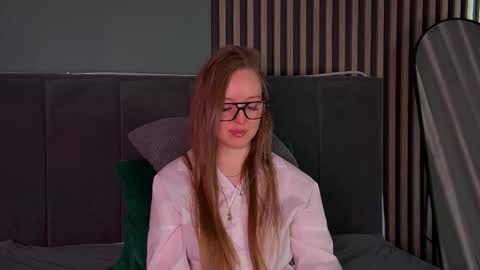 Snapshot of kathystewart chatting on 10-11-25, 04:44 Kathy online show from 10-11-25, 04:44