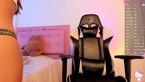 Snapshot of kathyy01 chatting on 03-07-25, 04:22 valentina online show from 03-07-25, 04:22