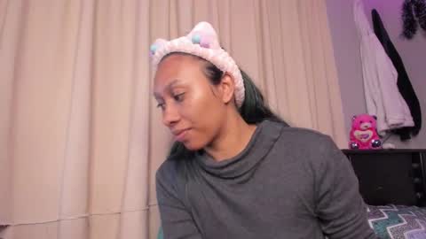 Katia online show from 11-25-25, 03:01