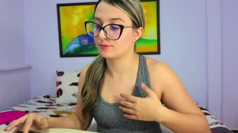 Snapshot of katia_foxx chatting on 03-28-26, 03:11 Khaterine online show from 03-28-26, 03:11