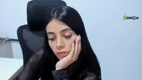 Snapshot of katia_sex25 chatting on 05-27-26, 09:01 Katia online show from 05-27-26, 09:01