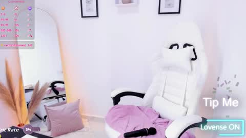 Katia online show from 11-19-25, 10:54