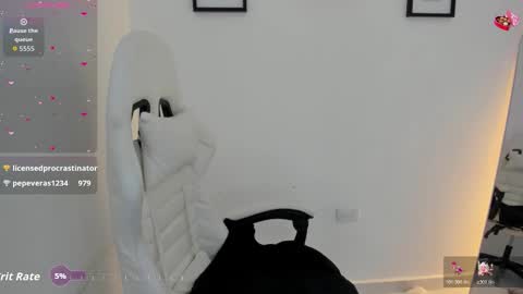 Snapshot of katialips_ chatting on 01-07-26, 04:37 Katia online show from 01-07-26, 04:37