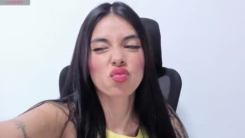 Snapshot of katialips_ chatting on 01-08-26, 03:36 Katia online show from 01-08-26, 03:36