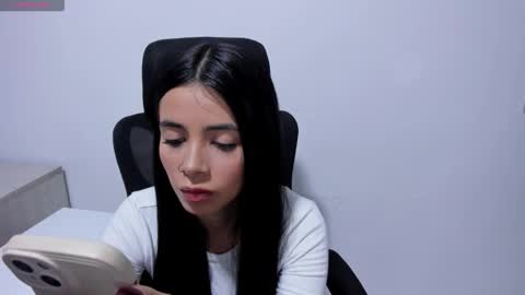 Snapshot of katialips_ chatting on 01-16-26, 04:44 Katia online show from 01-16-26, 04:44