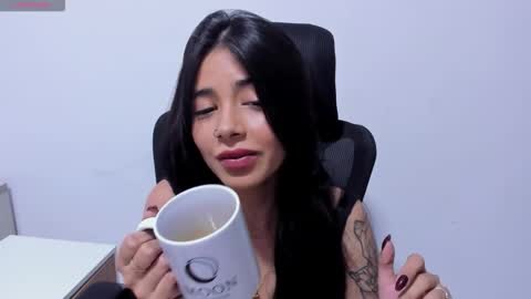 Snapshot of katialips_ chatting on 01-17-26, 03:28 Katia online show from 01-17-26, 03:28