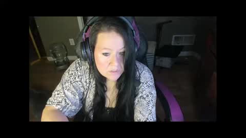 Katie online show from 02-04-25, 01:56