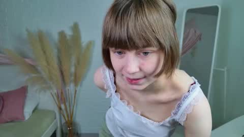 Snapshot of katie_ktk chatting on 10-21-25, 02:07 Katie online show from 10-21-25, 02:07