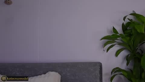 Katie online show from 10-03-25, 11:18