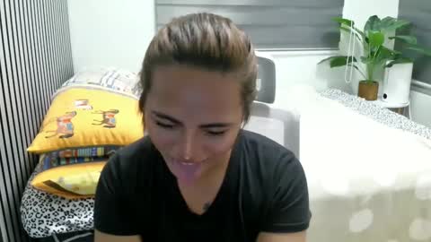Snapshot of katiefrox_ chatting on 01-23-25, 01:13 katiefrox  online show from 01-23-25, 01:13
