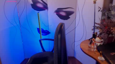 Snapshot of katiejohanson chatting on 11-26-25, 05:41 Katie online show from 11-26-25, 05:41