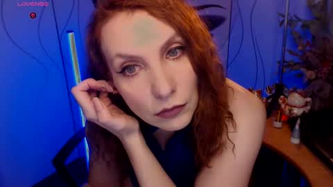 Snapshot of katiejohanson chatting on 12-13-25, 11:54 Katie online show from 12-13-25, 11:54