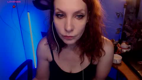 Snapshot of katiejohanson chatting on 12-18-25, 02:39 Katie online show from 12-18-25, 02:39