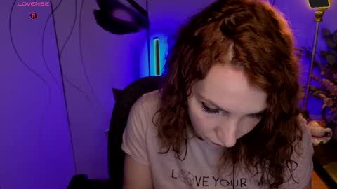 Snapshot of katiejohanson chatting on 12-19-25, 03:57 Katie online show from 12-19-25, 03:57