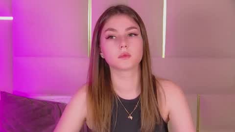 Snapshot of katiereeves chatting on 11-07-25, 06:08 katiereeves online show from 11-07-25, 06:08