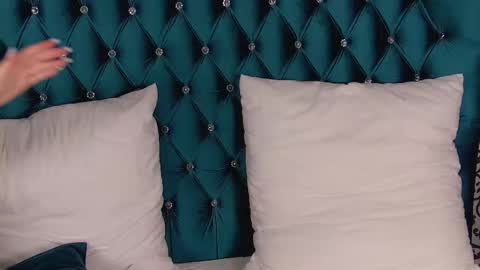 Snapshot of katiereeves chatting on 01-14-26, 05:18 katiereeves online show from 01-14-26, 05:18