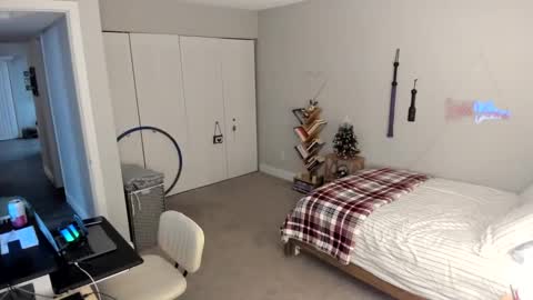 Katie Verona online show from 12-09-24, 03:07