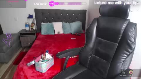 Snapshot of katik_11sexhot chatting on 10-30-25, 02:35 Daniela online show from 10-30-25, 02:35