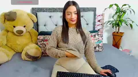 Snapshot of katikloving chatting on 06-27-26, 04:39 Follow Instagram katikloving online show from 06-27-26, 04:39