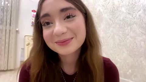 Snapshot of katinaflatau chatting on 06-20-26, 05:38 Rosie online show from 06-20-26, 05:38