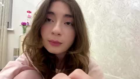 Snapshot of katinaflatau chatting on 07-01-26, 07:13 Rosie online show from 07-01-26, 07:13
