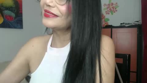 katiusca_horny2 online show from 04-03-26, 09:18