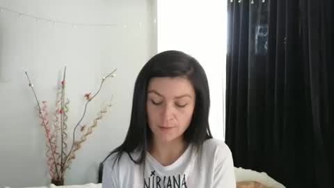 Snapshot of katlopez19 chatting on 02-26-25, 05:28 katalina online show from 02-26-25, 05:28