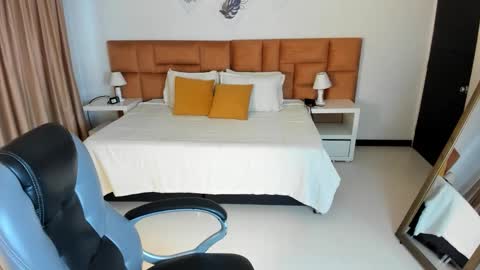 Katnia and Marcuz online show from 10-05-25, 11:41