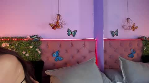 .... Katniss .... online show from 03-11-25, 11:44