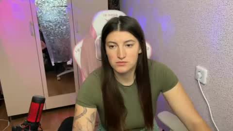 Snapshot of katrin_kristal chatting on 05-01-26, 07:18 naked in pvt show 100 tk online show from 05-01-26, 07:18
