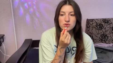 Snapshot of katrin_kristal chatting on 06-02-26, 11:56 naked in pvt show 100 tk online show from 06-02-26, 11:56