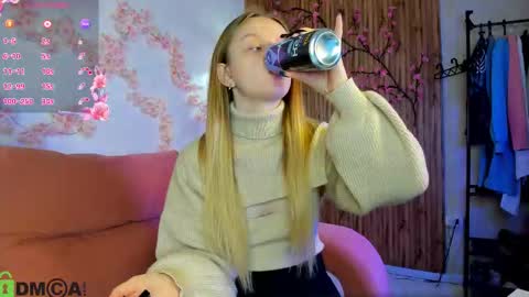 Katrina Bail online show from 10-07-25, 01:03