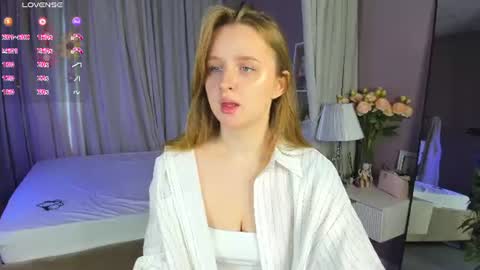 Snapshot of katrina_bail chatting on 06-12-26, 01:26 Katrina Bail online show from 06-12-26, 01:26