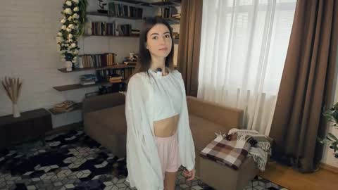 Snapshot of katrina_wens chatting on 02-27-26, 08:03 Kate Aurora online show from 02-27-26, 08:03