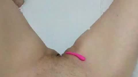 Snapshot of katrinna_arinna chatting on 12-27-24, 01:22 katrina dont forget to give me thumbs up online show from 12-27-24, 01:22