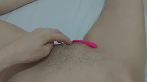 Snapshot of katrinna_arinna chatting on 01-19-25, 07:15 katrina dont forget to give me thumbs up online show from 01-19-25, 07:15