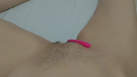 Snapshot of katrinna_arinna chatting on 01-20-25, 03:50 katrina dont forget to give me thumbs up online show from 01-20-25, 03:50