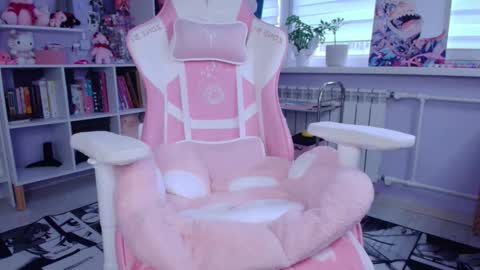 Snapshot of katrinwaifu chatting on 10-23-25, 01:21 Katrin online show from 10-23-25, 01:21