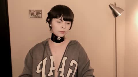 Snapshot of katsurotaro chatting on 11-22-25, 09:36 katsuro online show from 11-22-25, 09:36