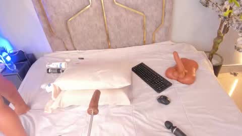 Katerine online show from 02-20-26, 03:58