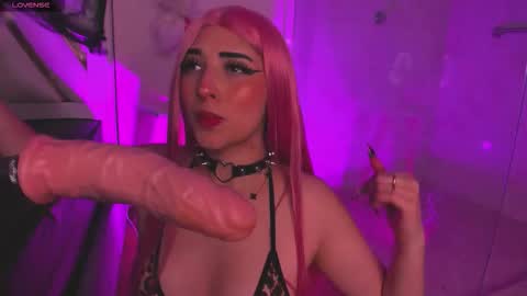 katt  online show from 10-10-25, 03:05