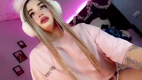 kattie_sweet_ online show from 10-24-25, 10:50