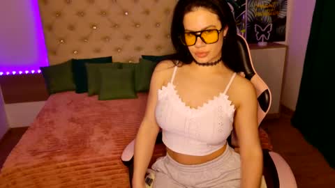KattieSims online show from 03-07-25, 04:24