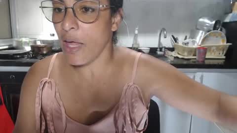 Snapshot of kattleyagray chatting on 10-27-25, 07:07 KattleyaGrey online show from 10-27-25, 07:07