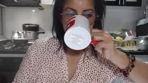 Snapshot of kattleyagray chatting on 11-22-25, 08:08 KattleyaGrey online show from 11-22-25, 08:08