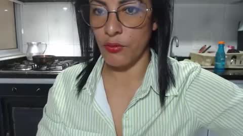 Snapshot of kattleyagray chatting on 11-26-25, 08:54 KattleyaGrey online show from 11-26-25, 08:54