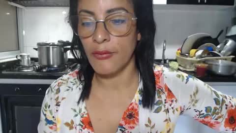 Snapshot of kattleyagray chatting on 11-27-25, 10:01 KattleyaGrey online show from 11-27-25, 10:01