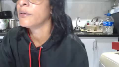 Snapshot of kattleyagray chatting on 12-14-25, 11:26 KattleyaGrey online show from 12-14-25, 11:26