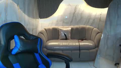 Katty  online show from 10-23-25, 08:18